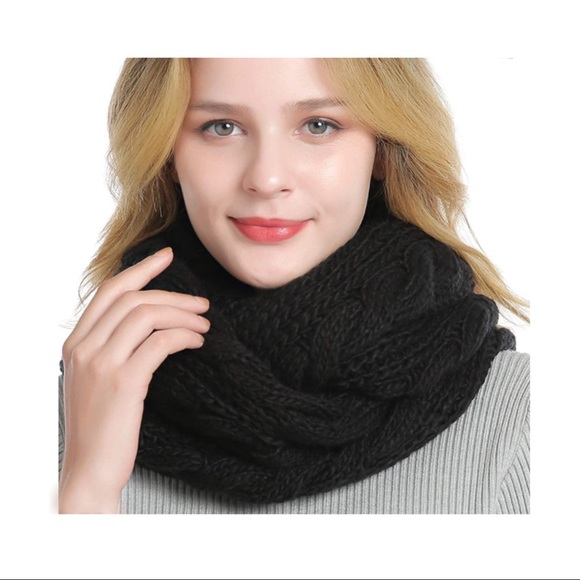 Chunky Hat Scarf Set Cable Knit Beanie Gloves Winter Accessories Womens Woven - Picture 7 of 8